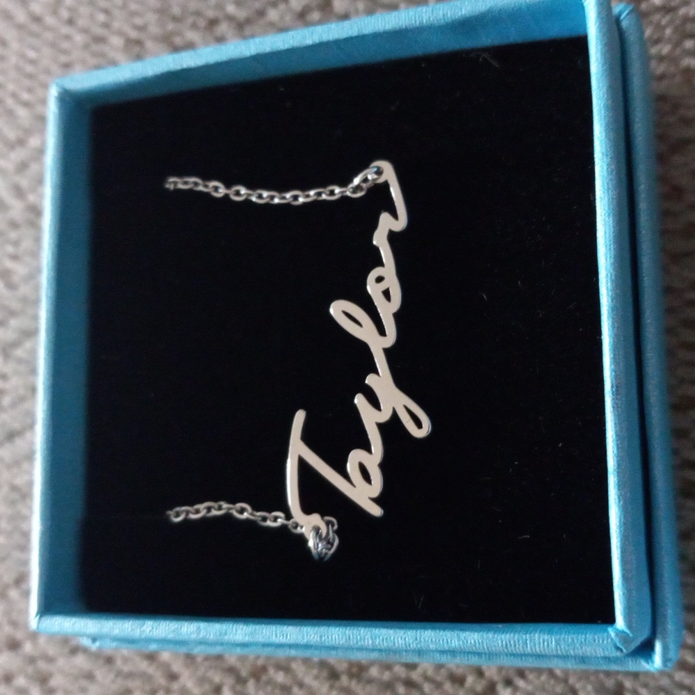 "Taylor" Stainless Steel Name pendant